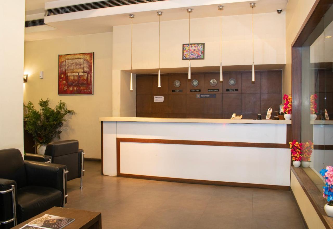 פונה Octave Koregaon Park מראה חיצוני תמונה