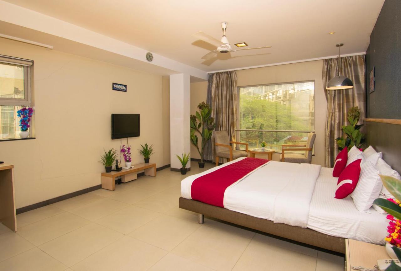 פונה Octave Koregaon Park מראה חיצוני תמונה